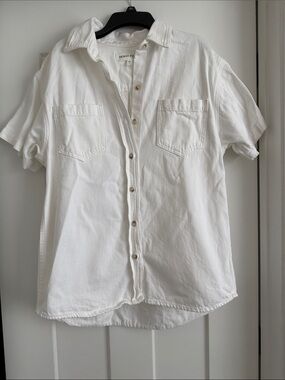 Aritzia denim form button down denim white shirt
